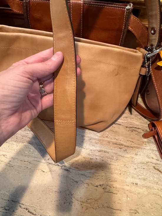 Coach glove tanned Leather Shoulder Bag with Adjustable Strap